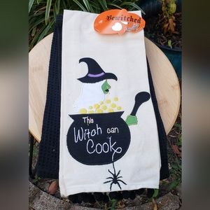 Halloween handtowels with Witch and Kettle applique